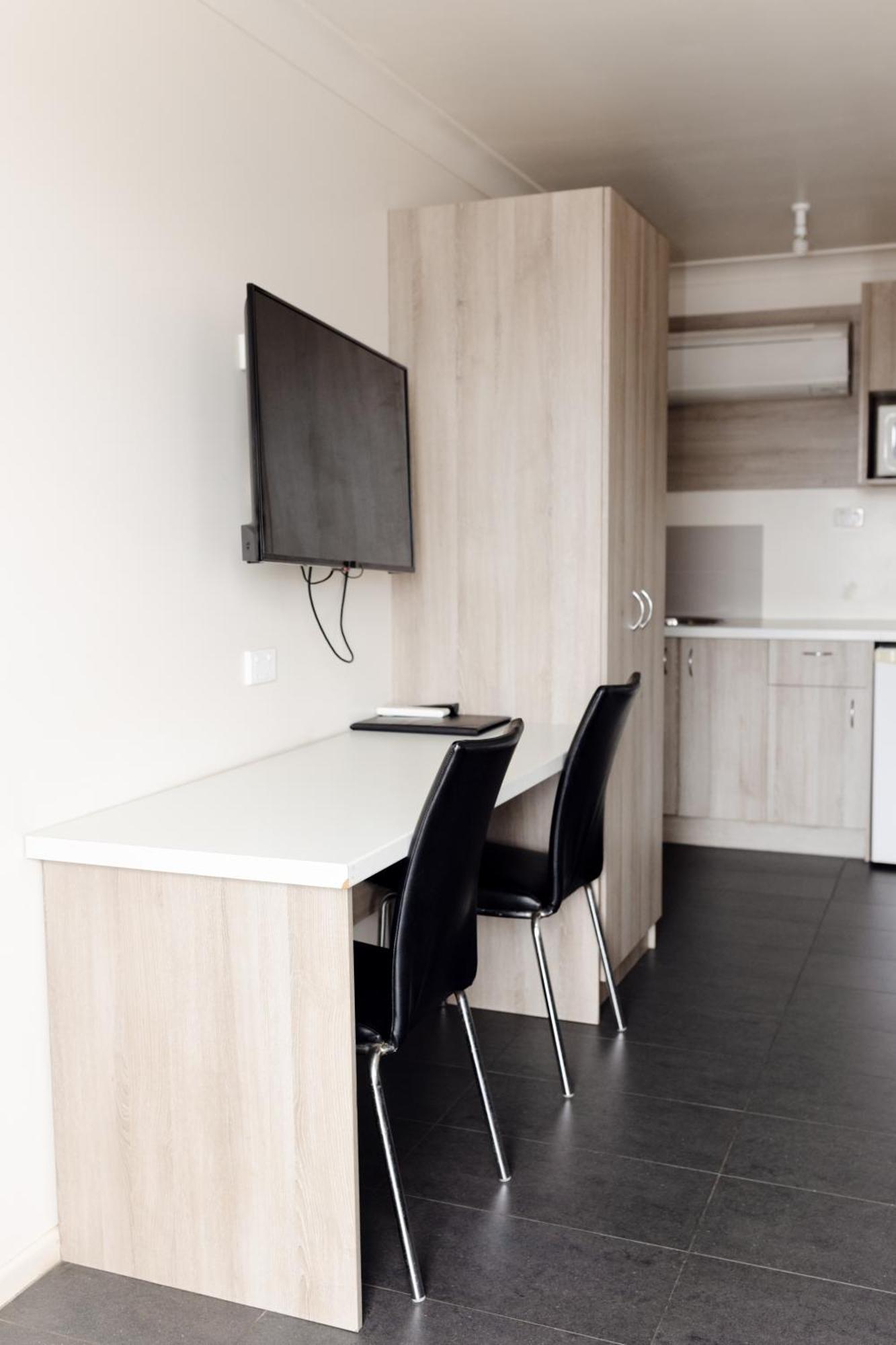 Starline Motor Inn Miles Экстерьер фото